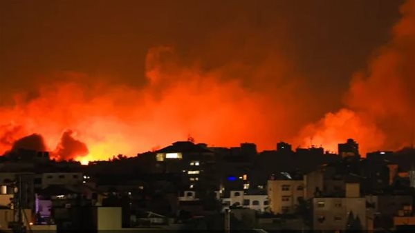 فلسطين.. وصول إصابات لمستشفى العودة جراء استهداف الاحتلال شقة سكنية بالنصيرات