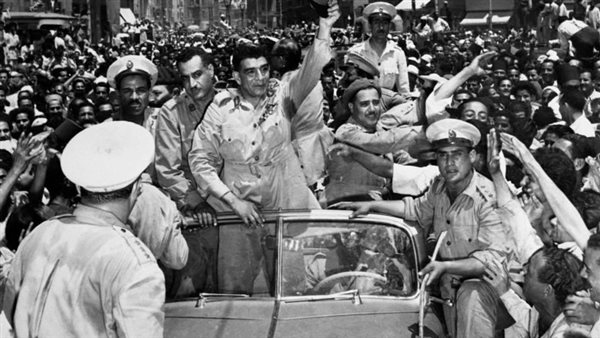 بعد 72 عامًا من ثورة 23 يوليو 1952.. ماذا تبقى منها؟| نورهان الشيخ: تأسيس الجيش المصري.. ليلى عبدالمجيد: تغيير في الطبقات الاجتماعية.. وبهيجة حسين: أسست المصانع والتعليم المجاني والفن