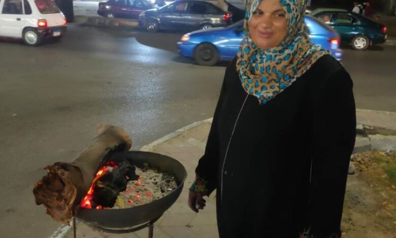 بائعة الذرة المشوي بالإسماعيلية: "بربي ٣ أولاد والنار مسكت فيا قدامهم ومقدروش يعملولي حاجة"