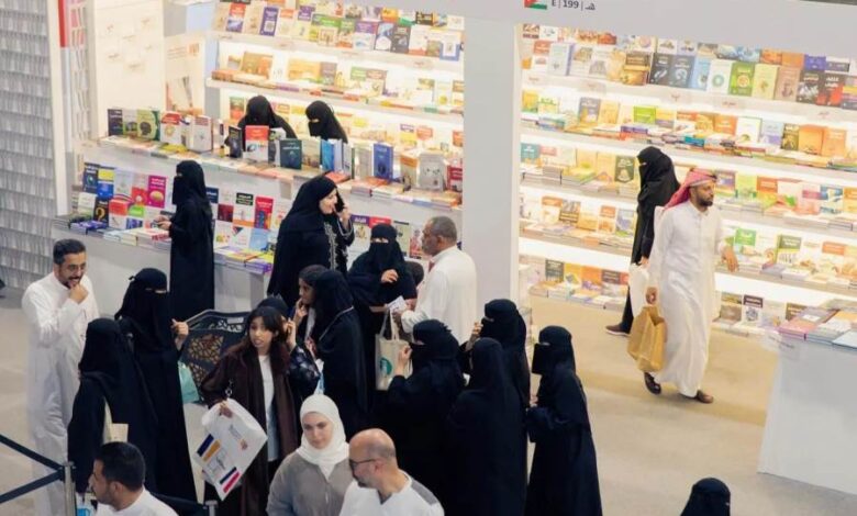 معارض الكتاب بالمملكة تعزز المكانة الثقافية السعودية وتفسح المجال أمام التجارب الأدبية بالداخل والخارج