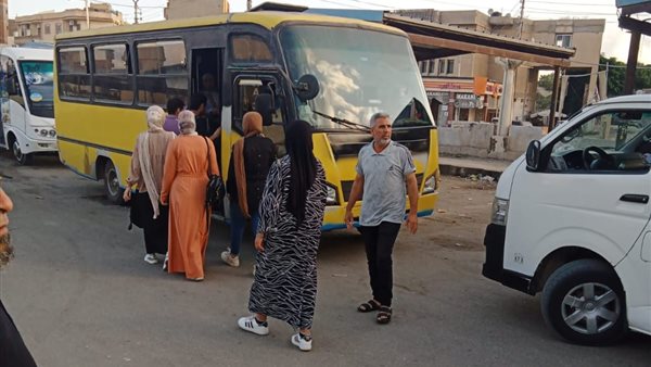 محافظ كفر الشيخ: الدفع بـ7 أوتوبيسات و100 ميكروباص إضافية لنقل الأهالي والطلاب ببلطيم