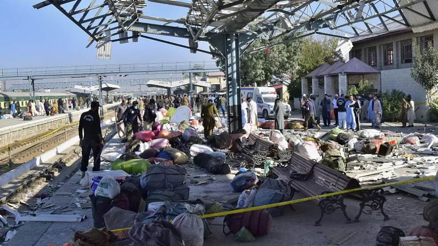 الخارجية التركية تدين الانفجار بمحطة قطارات بجنوب غرب باكستان