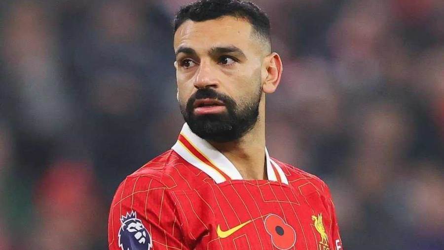 عاجل.. محمد صلاح يكشف 4 أساطير أثروا في مسيرته الكروية